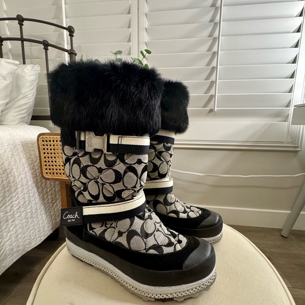 Vintage Coach Winter Boots - Black & White